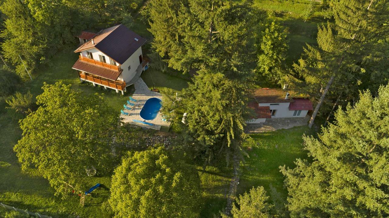 Пе́Трови Вили Ribaritsa Eksteriør bilde